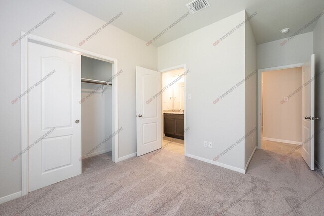 Building Photo - 3-2 Westfield Community