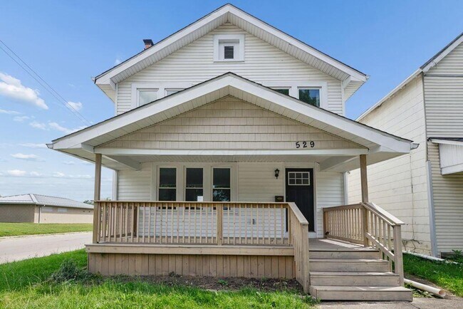 Building Photo - 529 E Morrill Ave