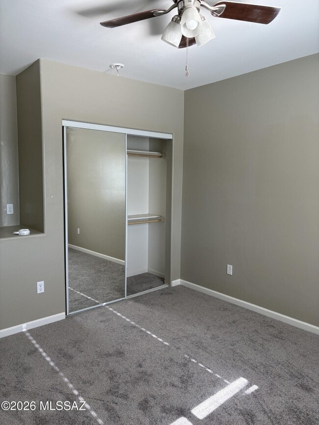 Building Photo - 3623 E Bellevue St