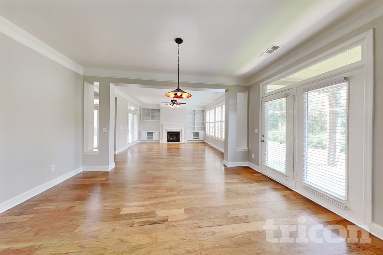 Building Photo - 4384 Challedon Dr