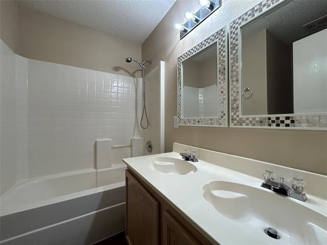 Building Photo - 5317 Los Altos Rd