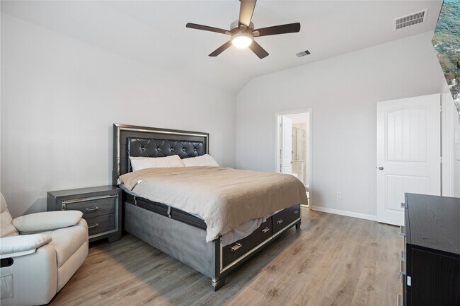 Building Photo - 24014 Silver Sunset Ln