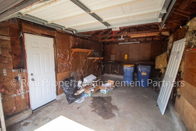 Building Photo - 1350 Giddings Ave SE