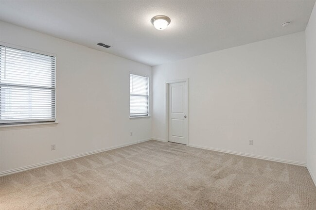 Building Photo - 2305 Cobbler St