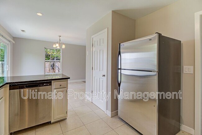 Building Photo - 6232 Murrayville Rd