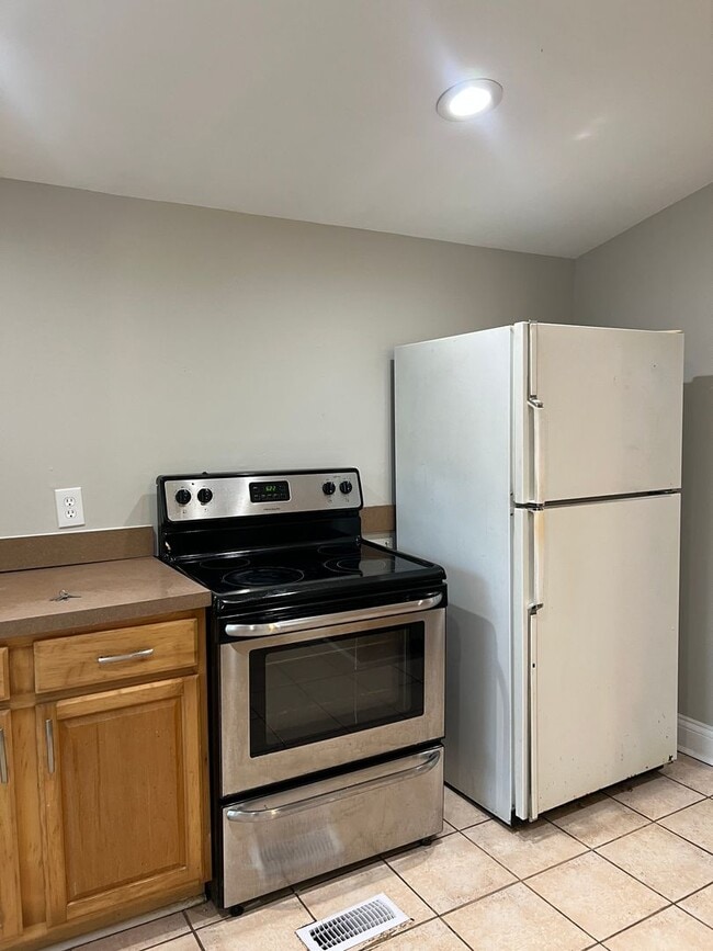 Building Photo - Welcome to this newly remodeled, single-fa...