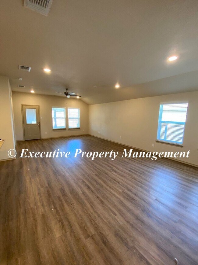 Building Photo - 1781 Dryden Ave