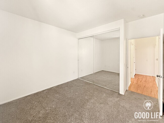 Building Photo - Upgraded 2B/2BA With AC, Washer/Dryer, & Private Patio!