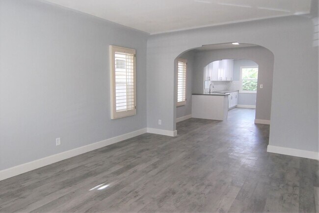 Building Photo - BB LLC - Savona Walk