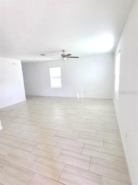 Building Photo - 2554 Leonia Ln