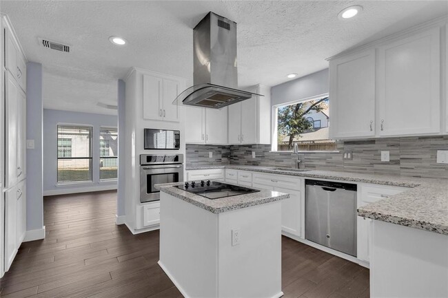 Building Photo - 19002 Walden Forest Dr