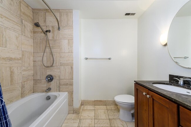 Building Photo - 300-314 N Broadway