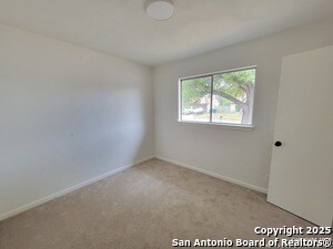 Building Photo - 9515 Valley Dale St