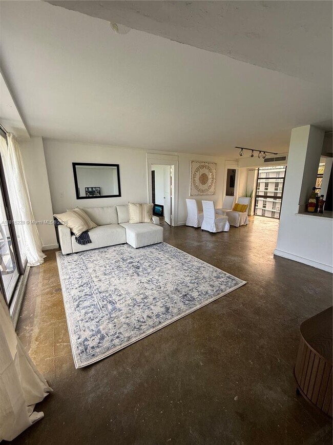 Building Photo - 5701 Biscayne Blvd