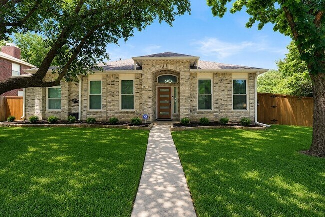 Building Photo - 1531 Home Park Dr