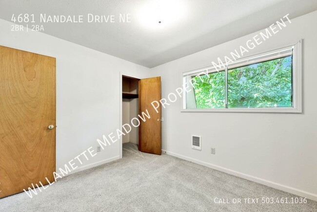 Building Photo - Spacious and Updated 2-Bedroom Apartment w...