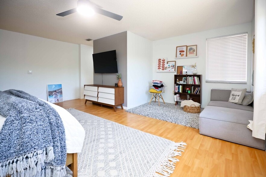 Building Photo - 3149 NW 71st Ave