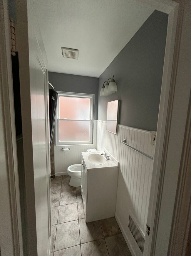 Building Photo - 152 Perry Pl