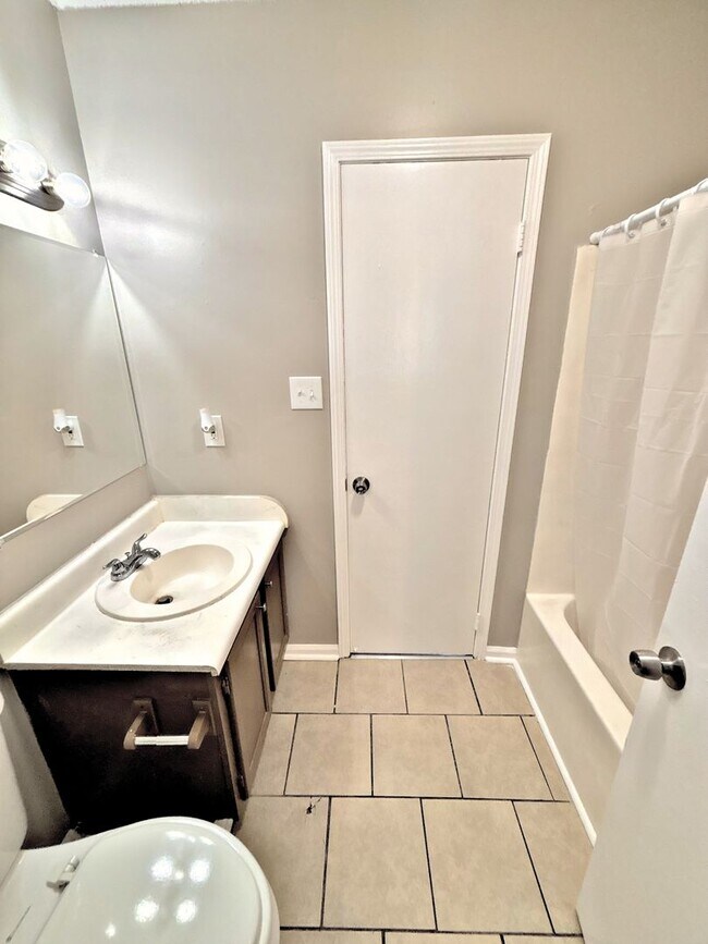 Building Photo - 2917 Wimberly Dr SW