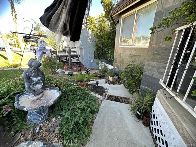 Building Photo - 22867 Cove View St