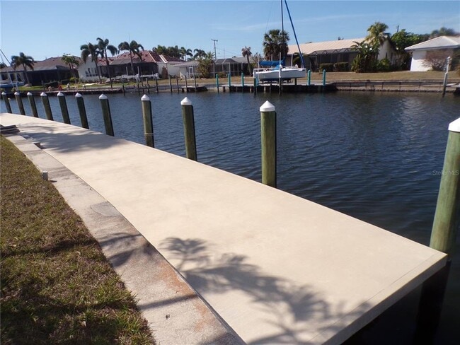 Building Photo - 179 Maria Ct