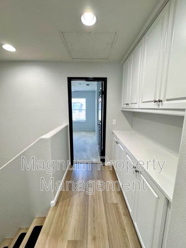 Building Photo - 33620 Willow Haven Ln