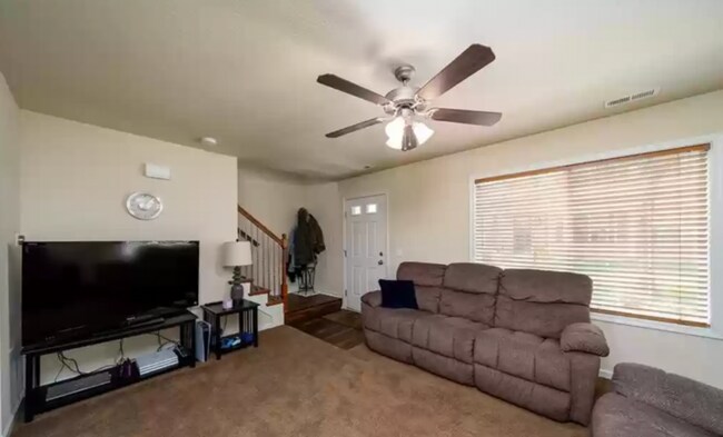Building Photo - 9055 Coneflower Dr