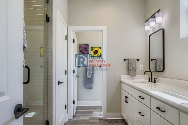 Building Photo - 5160 Ward Rd