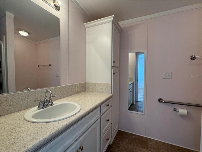 Building Photo - 3217 Old Tampa Hwy