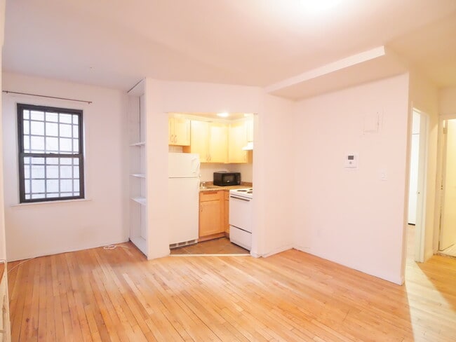 Interior Photo - 74 Irving Place
