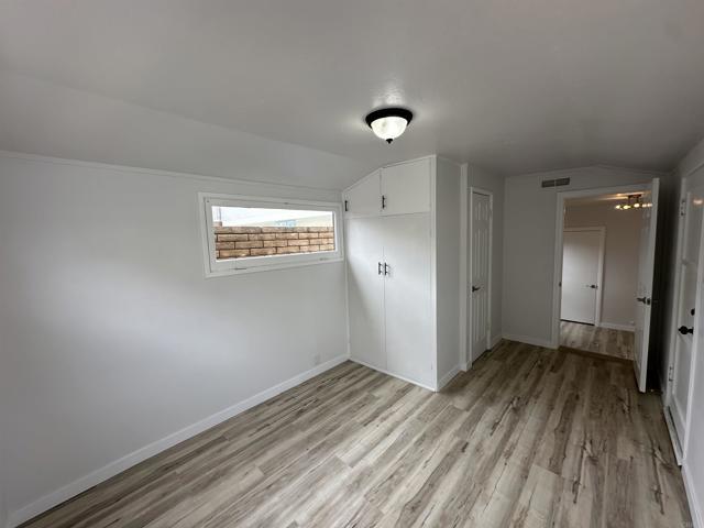 Building Photo - 109 S Alameda Ln