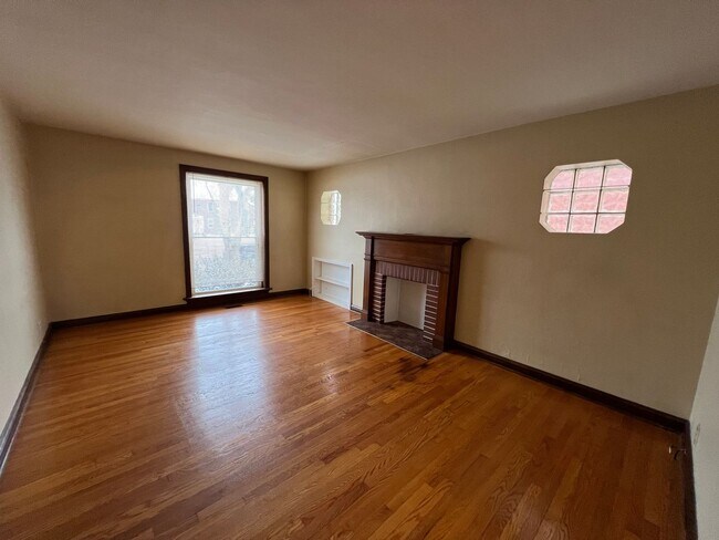 Building Photo - 5834 Nottingham Ave