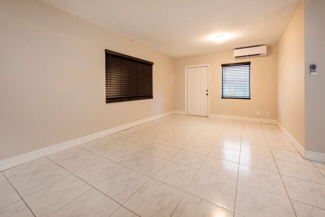 Building Photo - Large home with spacious patio and washer ...