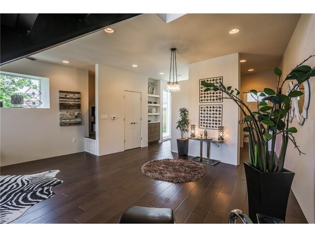 Building Photo - 1902 New York Ave