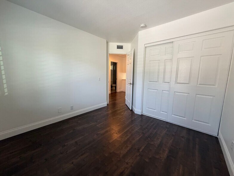 Building Photo - 52 Via Brida