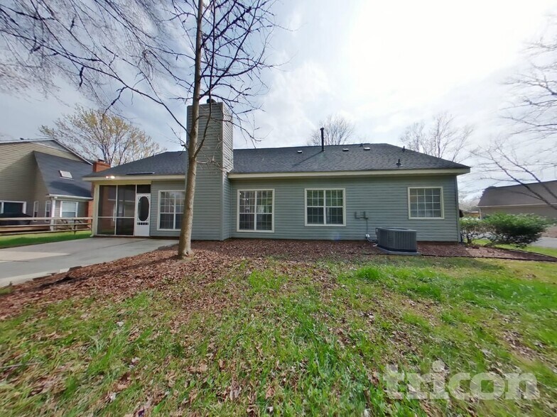 Building Photo - 11901 Harris Pointe Dr