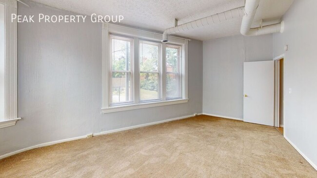 Building Photo - Generous 2 bedroom in the heart of East Wa...