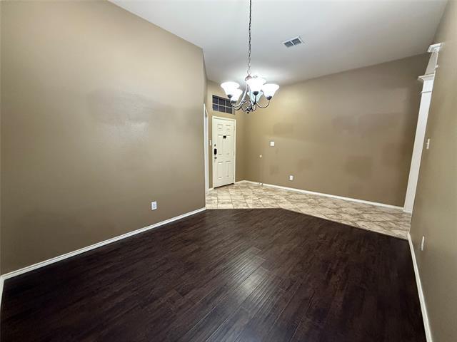 Building Photo - 816 Lake Grove Dr