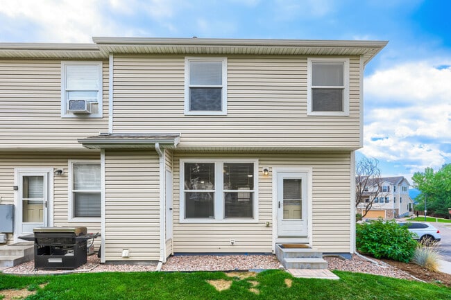 Building Photo - 2175 Squawbush Ridge Grove