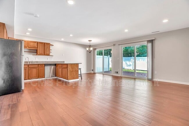 Building Photo - 2219 North Ave