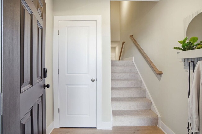 Building Photo - 6913 Cosby Vlg Ter