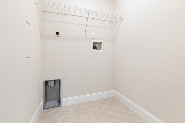 Building Photo - 5 Buffalo View Ln