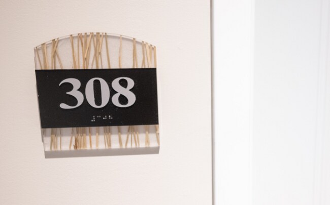 Building Photo - 103 N 1st St