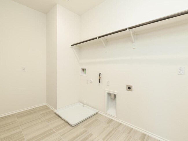 Building Photo - 9111 Silica Dr