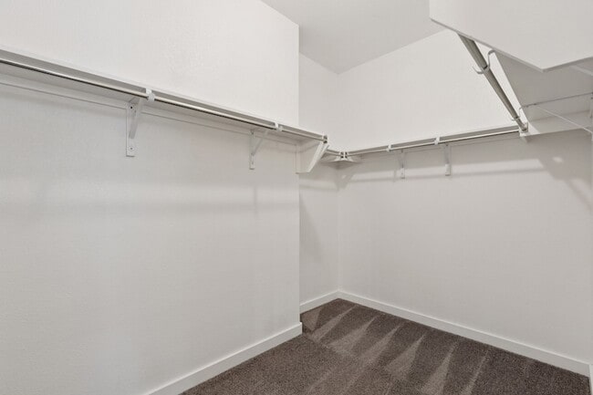 Building Photo - 1733 Lark Ln