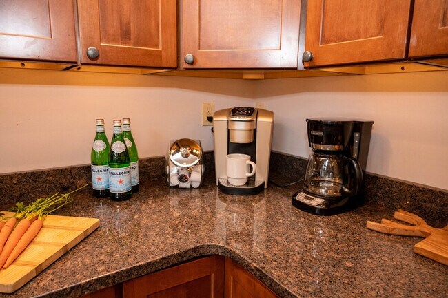 Building Photo - 196 Black Mountain Rd