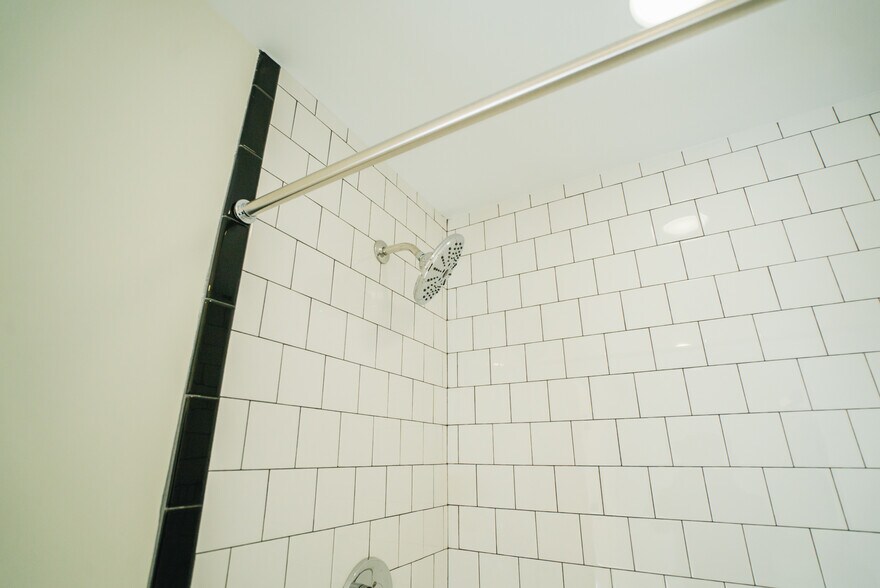 Building Photo - 520 Mulberry St