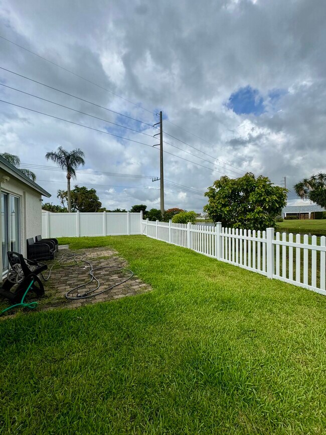 Building Photo - 64 Paxford Ln