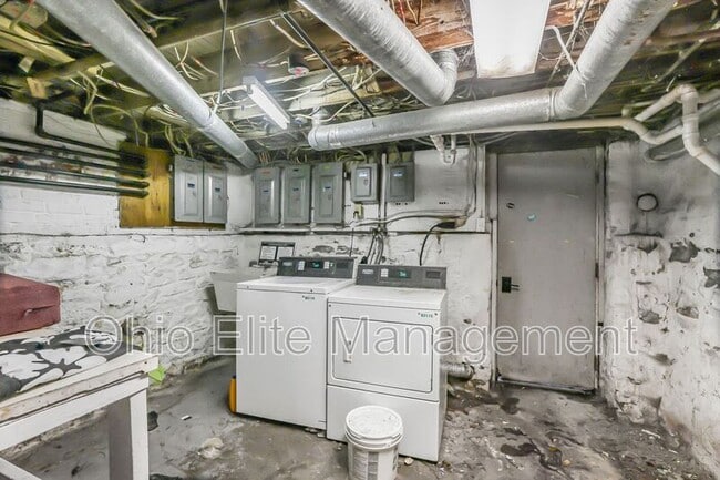 Building Photo - 331 Chittenden Ave