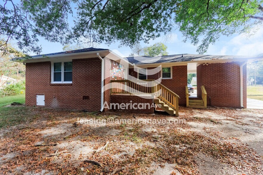 Building Photo - 1570 Engle Dr